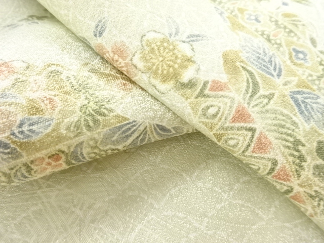  草花模様小紋着物